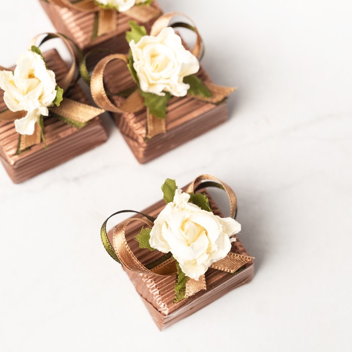 Çiçekli Kahverengi